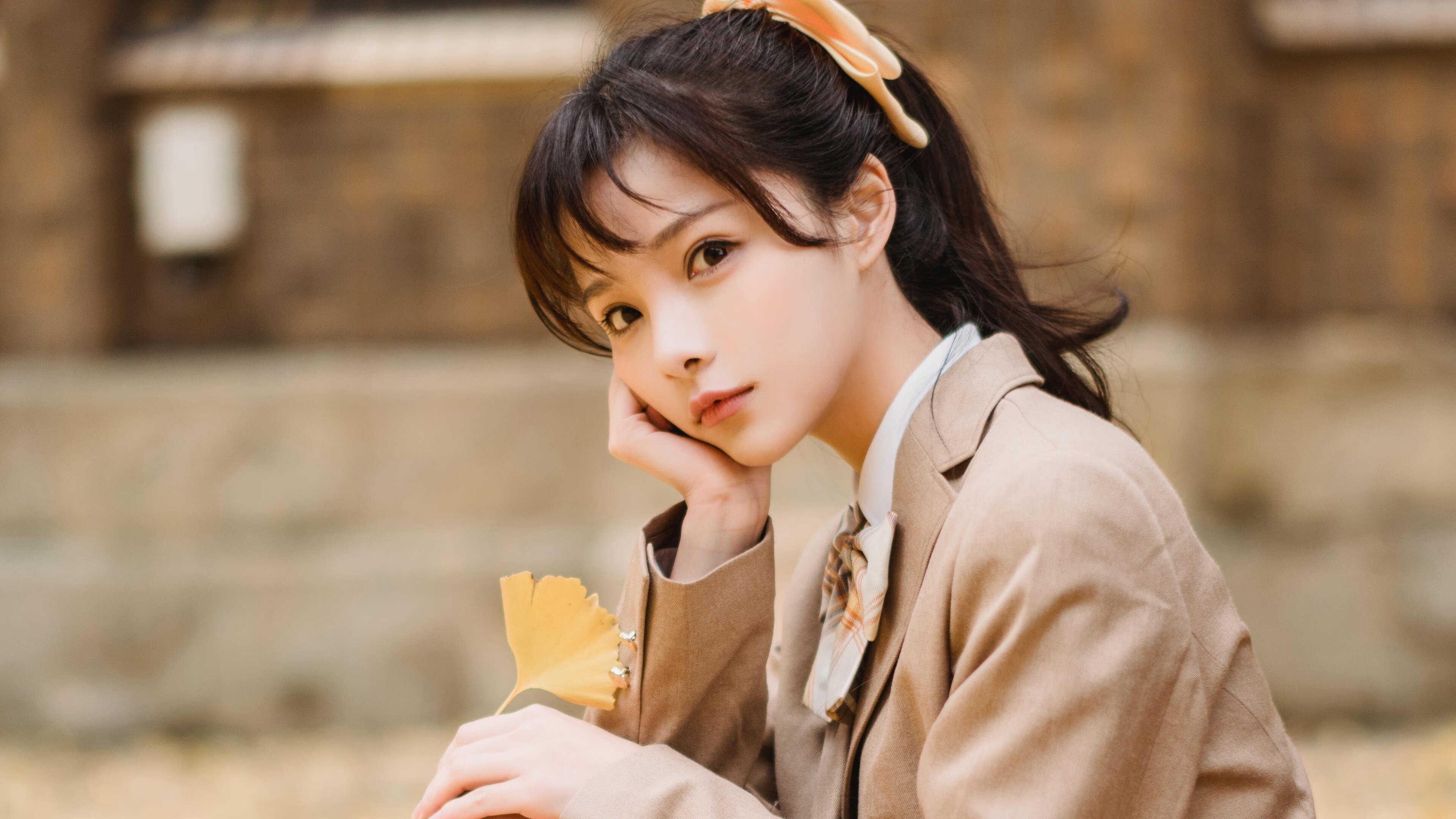 【亚伦·诺拉的全能表现】投打皆精彩助球队获胜，诺拉 艾伦