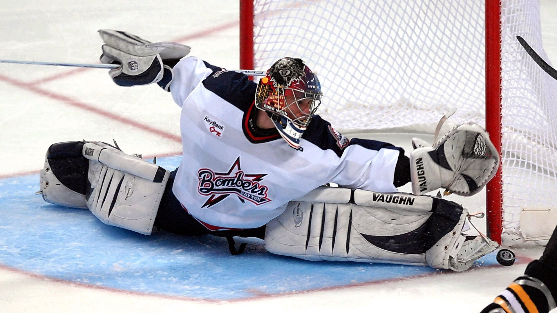 球场外的故事：运动员的生活点滴和成长经历，描写球场上运动员风采